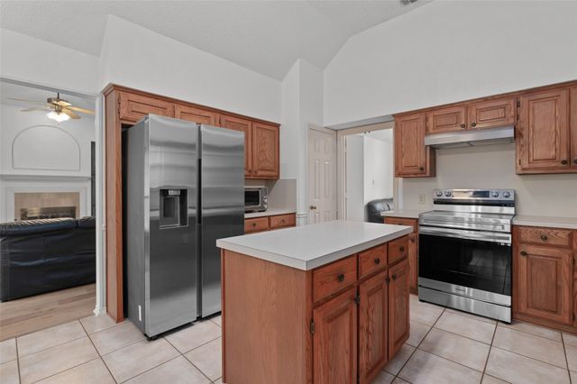 716 Smokerise Circle, Denton, TX 76205