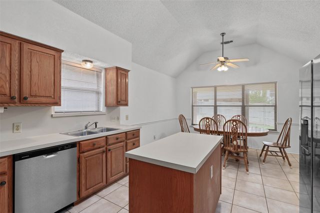 716 Smokerise Circle, Denton, TX 76205