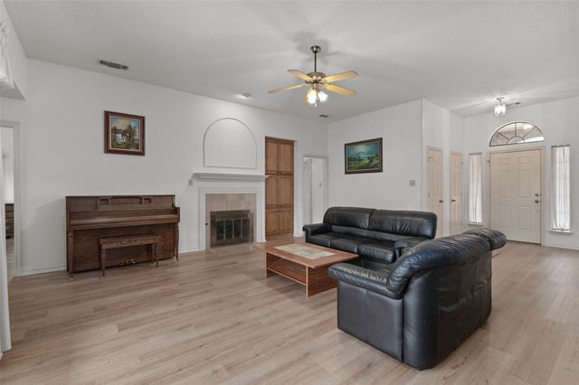 716 Smokerise Circle, Denton, TX 76205