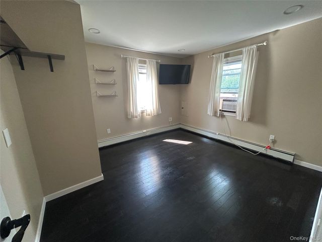 704 Myrtle Avenue, West Islip, NY 11795