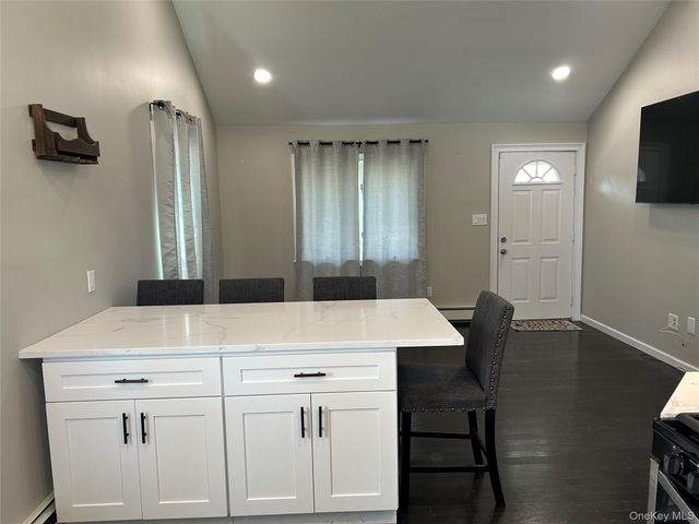 704 Myrtle Avenue, West Islip, NY 11795