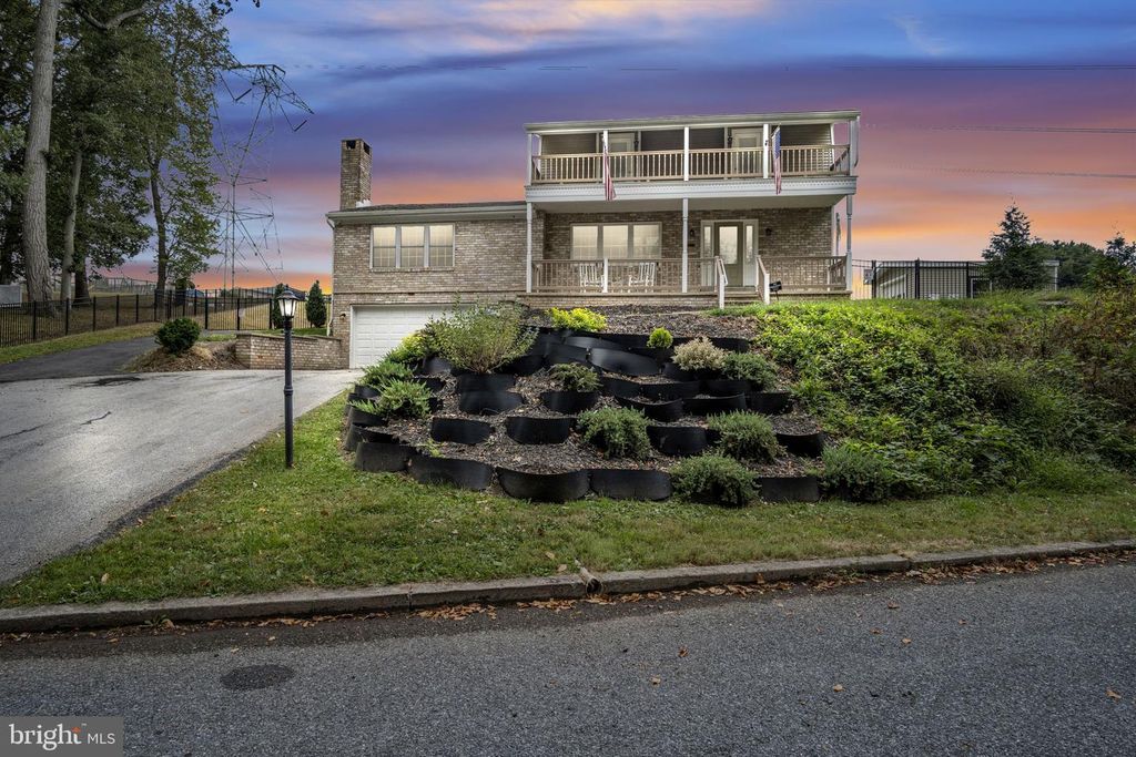 26 AUTUMN DR, Dillsburg, PA 17019