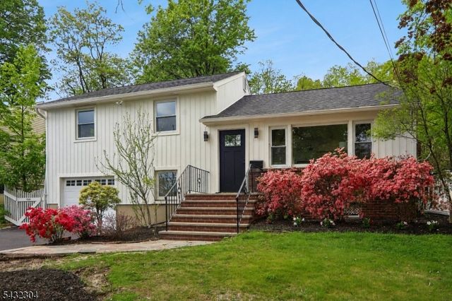 34 Clark St, Summit City, NJ 07901