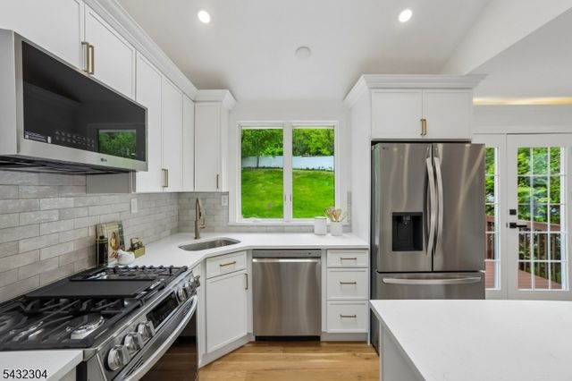34 Clark St, Summit City, NJ 07901