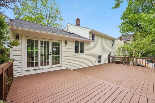 34 Clark St, Summit City, NJ 07901
