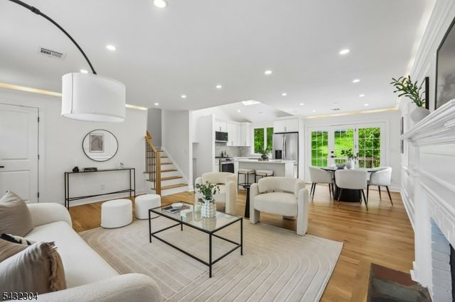 34 Clark St, Summit City, NJ 07901