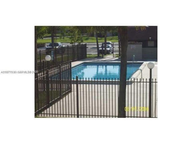 615 NW 210th St 201-25, Miami Gardens, FL 33169