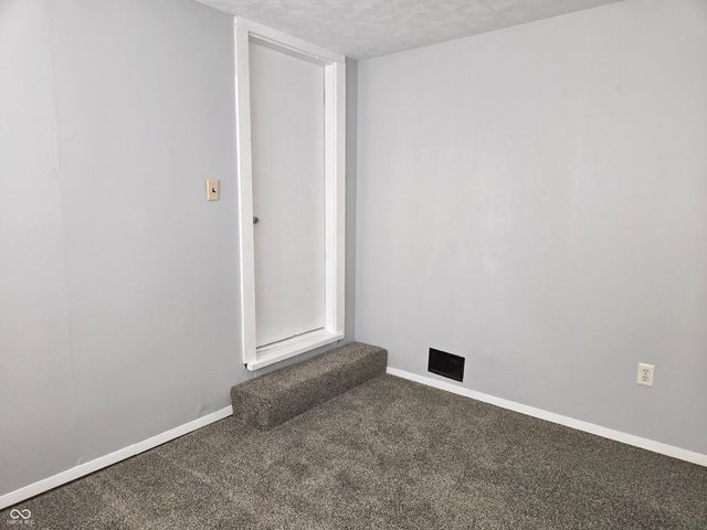 2731 S Kenmore Road, Indianapolis, IN 46203