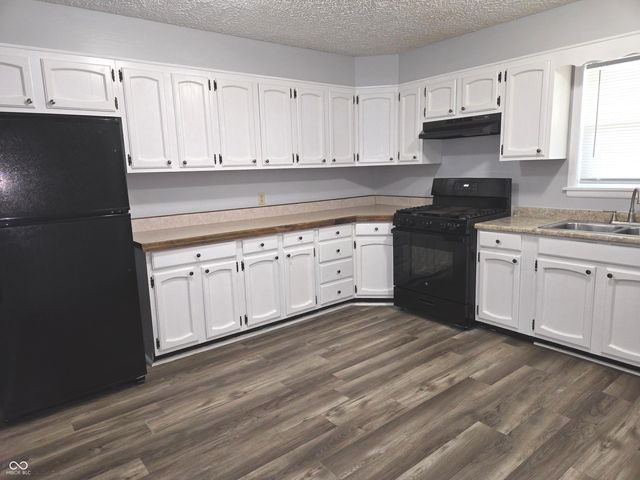 2731 S Kenmore Road, Indianapolis, IN 46203