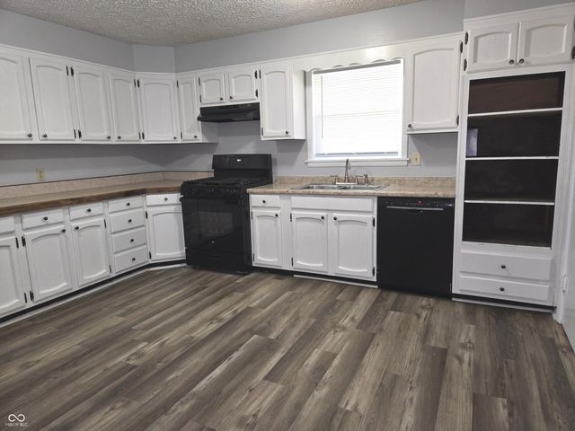 2731 S Kenmore Road, Indianapolis, IN 46203