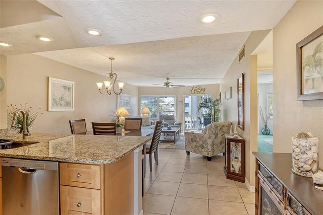 1300 N PORTOFINO DRIVE 305, Sarasota, FL 34242