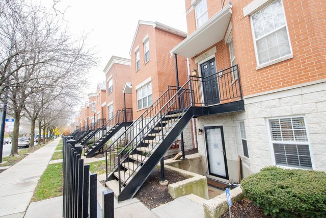 1471 N LARRABEE Street A, Chicago, IL 60610