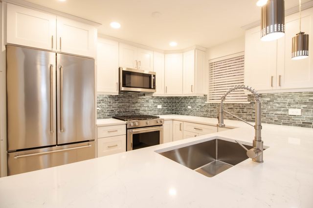 1471 N LARRABEE Street A, Chicago, IL 60610