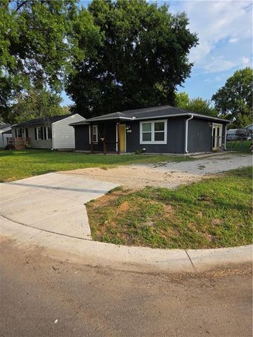 326 Front Street, Grain Valley, MO 64029