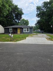 326 Front Street, Grain Valley, MO 64029