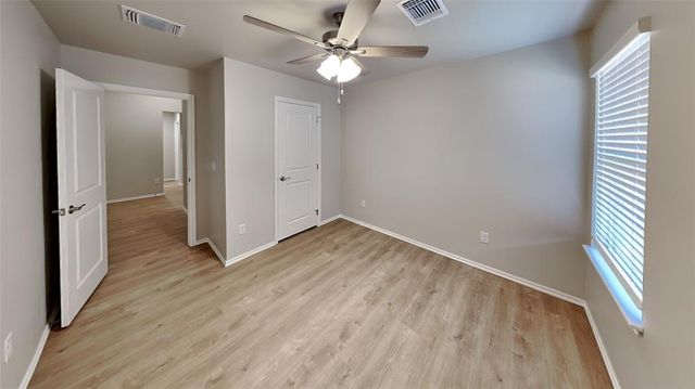 12800 Elba Drive, Yukon, OK 73099