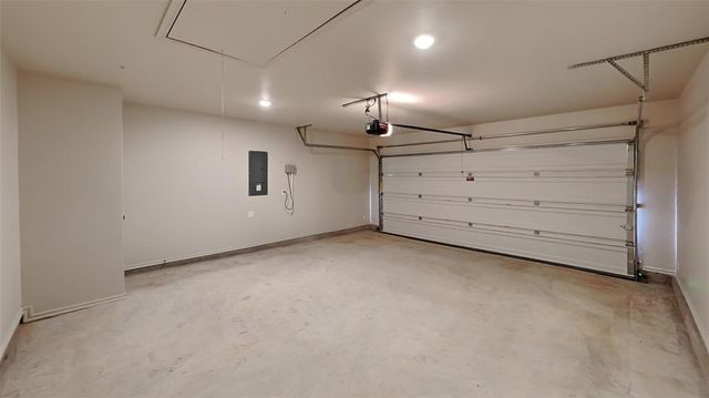 12800 Elba Drive, Yukon, OK 73099