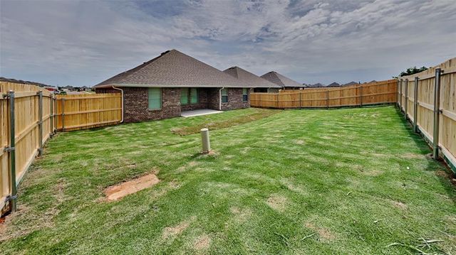 12800 Elba Drive, Yukon, OK 73099