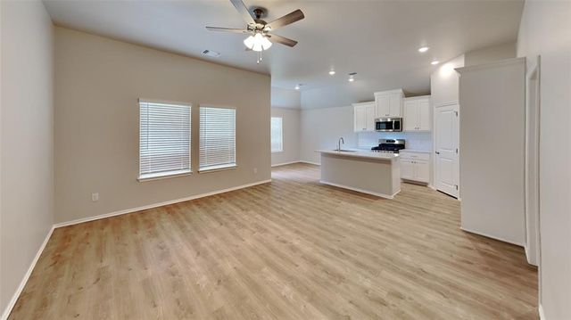 12800 Elba Drive, Yukon, OK 73099