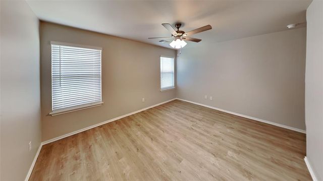 12800 Elba Drive, Yukon, OK 73099