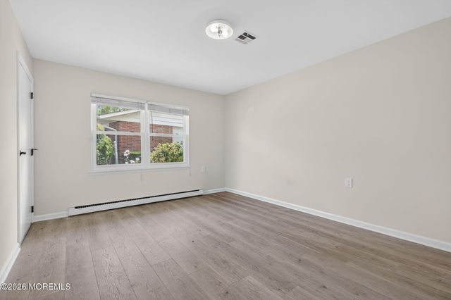 452 Portsmouth Drive B, Lakewood, NJ 08701