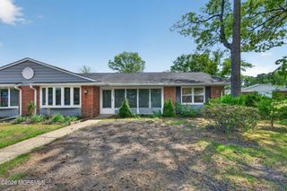 452 Portsmouth Drive B, Lakewood, NJ 08701