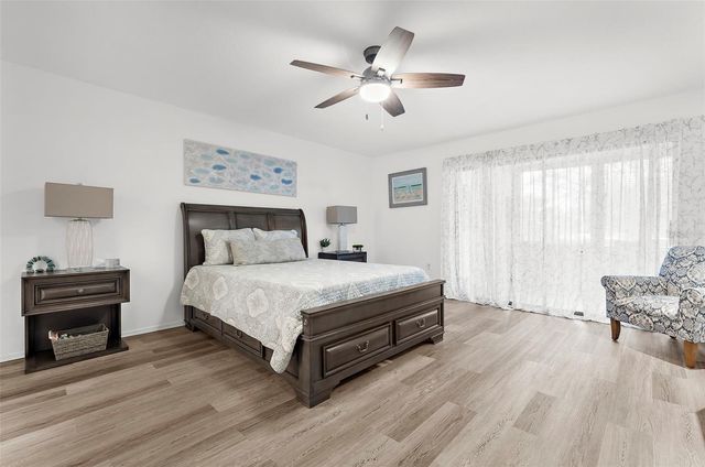 519 LAKESIDE DRIVE 519, Bradenton, FL 34210