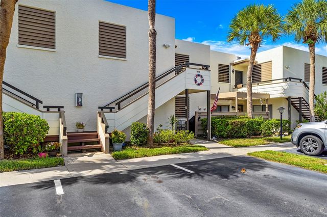 519 LAKESIDE DRIVE 519, Bradenton, FL 34210