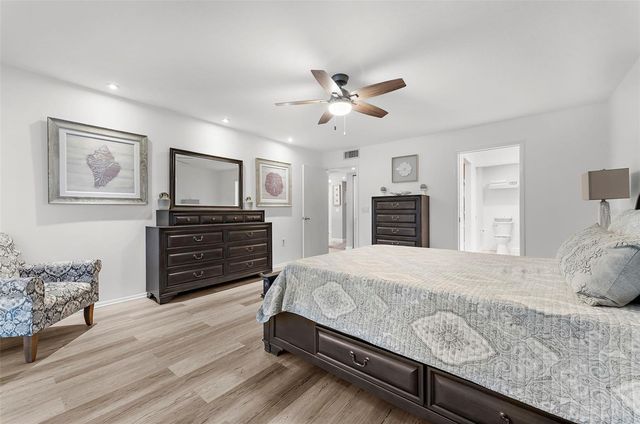 519 LAKESIDE DRIVE 519, Bradenton, FL 34210
