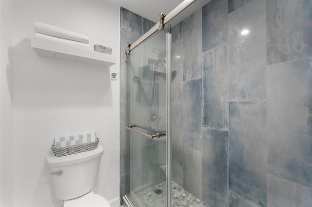 519 LAKESIDE DRIVE 519, Bradenton, FL 34210