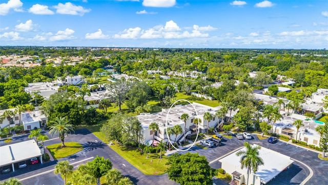 519 LAKESIDE DRIVE 519, Bradenton, FL 34210