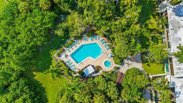 519 LAKESIDE DRIVE 519, Bradenton, FL 34210