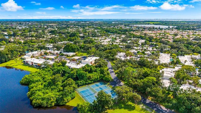 519 LAKESIDE DRIVE 519, Bradenton, FL 34210