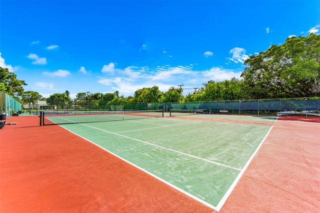 519 LAKESIDE DRIVE 519, Bradenton, FL 34210