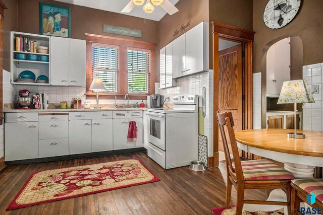 401 Linn St Street, Yankton, SD 57078