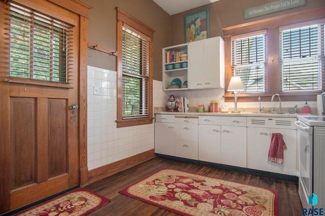 401 Linn St Street, Yankton, SD 57078