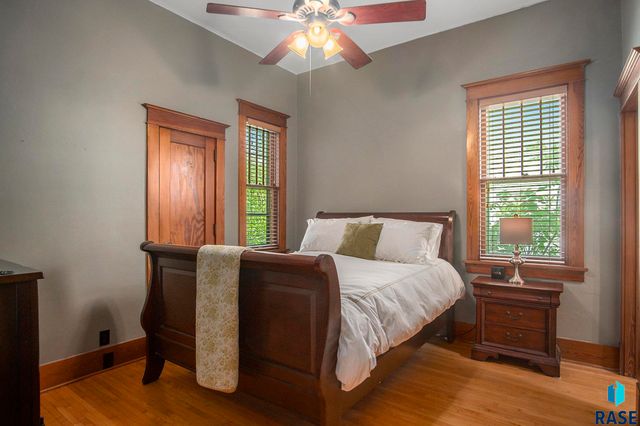 401 Linn St Street, Yankton, SD 57078