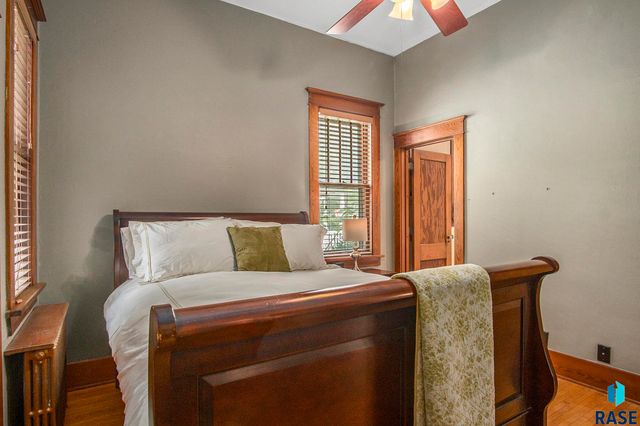 401 Linn St Street, Yankton, SD 57078