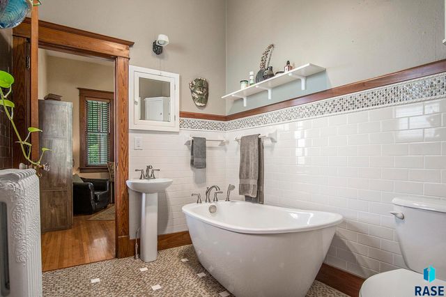 401 Linn St Street, Yankton, SD 57078