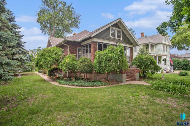 401 Linn St Street, Yankton, SD 57078