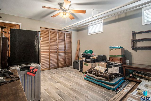 401 Linn St Street, Yankton, SD 57078