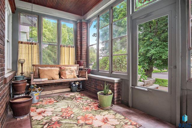 401 Linn St Street, Yankton, SD 57078