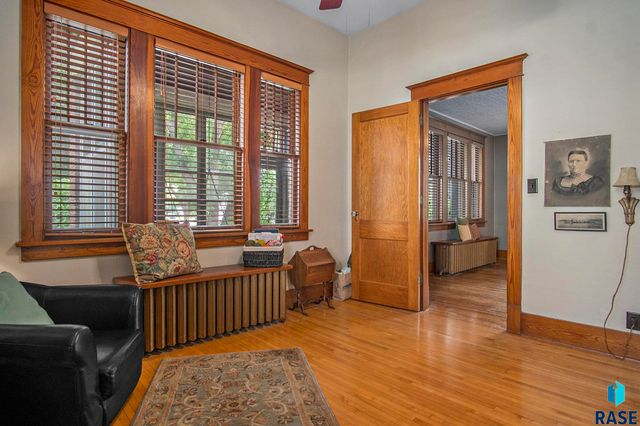 401 Linn St Street, Yankton, SD 57078