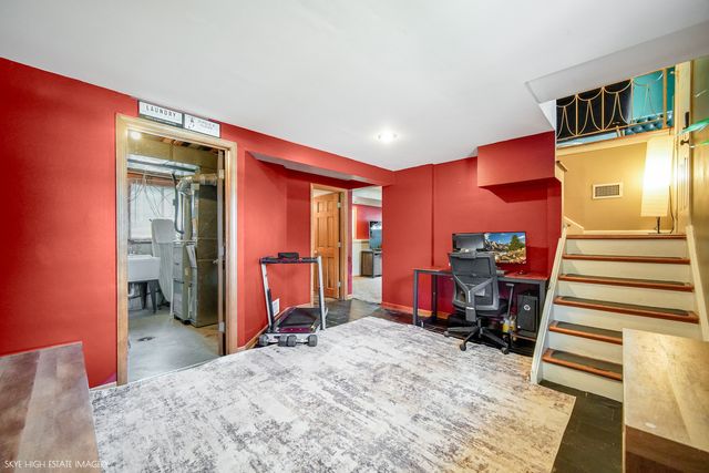 2905 EDGEWOOD Parkway, Woodridge, IL 60517