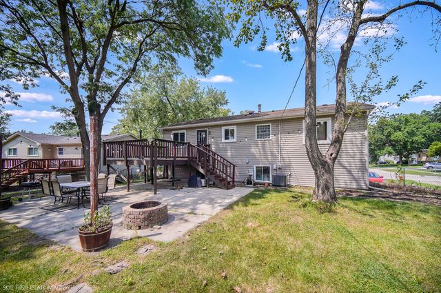 2905 EDGEWOOD Parkway, Woodridge, IL 60517