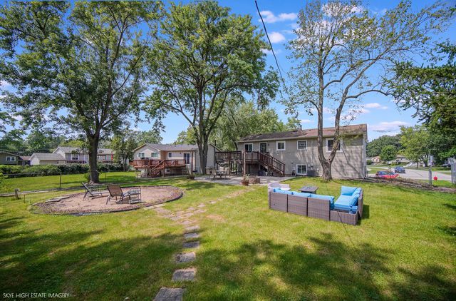 2905 EDGEWOOD Parkway, Woodridge, IL 60517