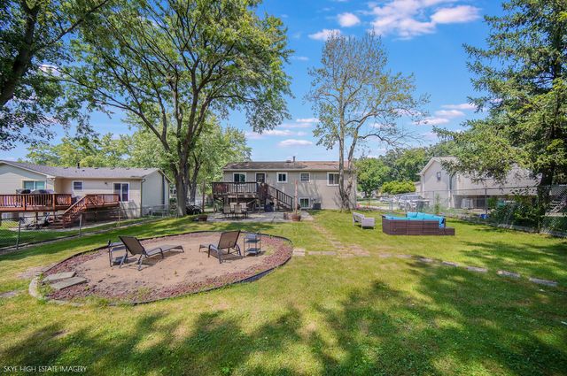 2905 EDGEWOOD Parkway, Woodridge, IL 60517