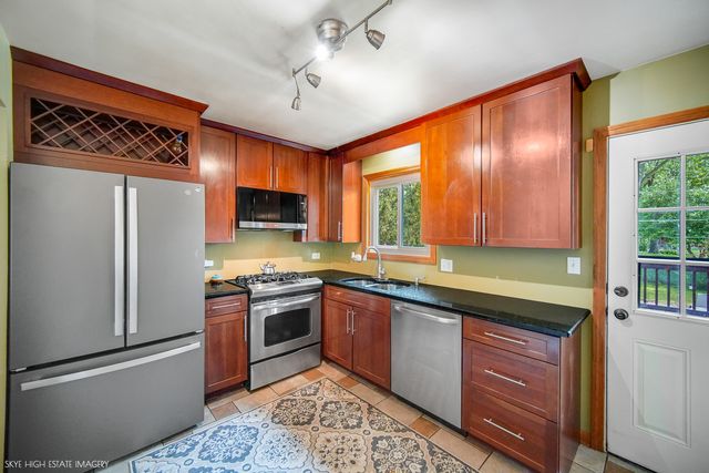 2905 EDGEWOOD Parkway, Woodridge, IL 60517