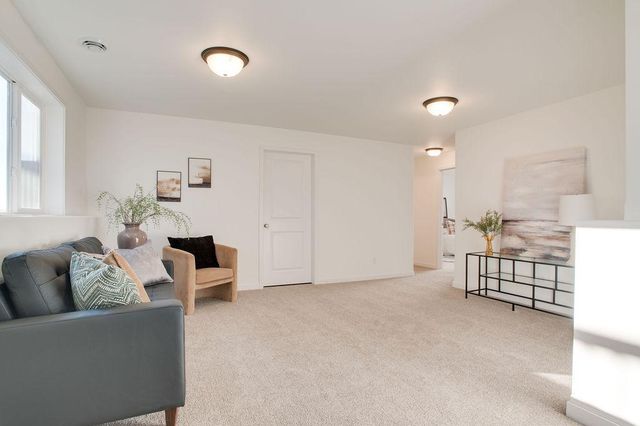 6777 Samuel Drive, Horace, ND 58047