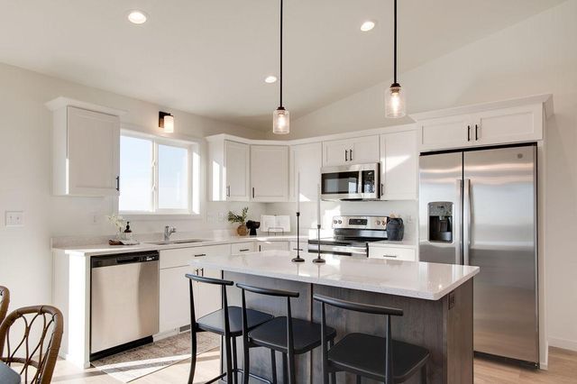 6777 Samuel Drive, Horace, ND 58047